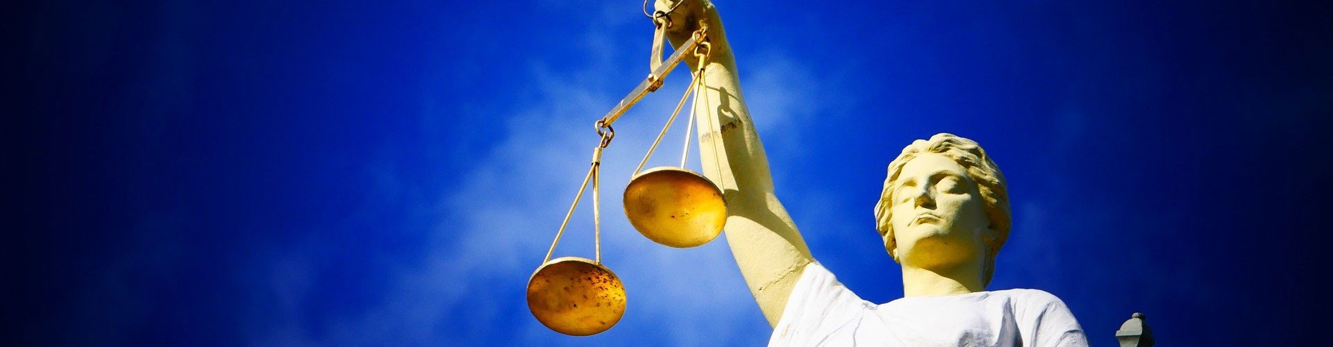 lady justice statue holding scales