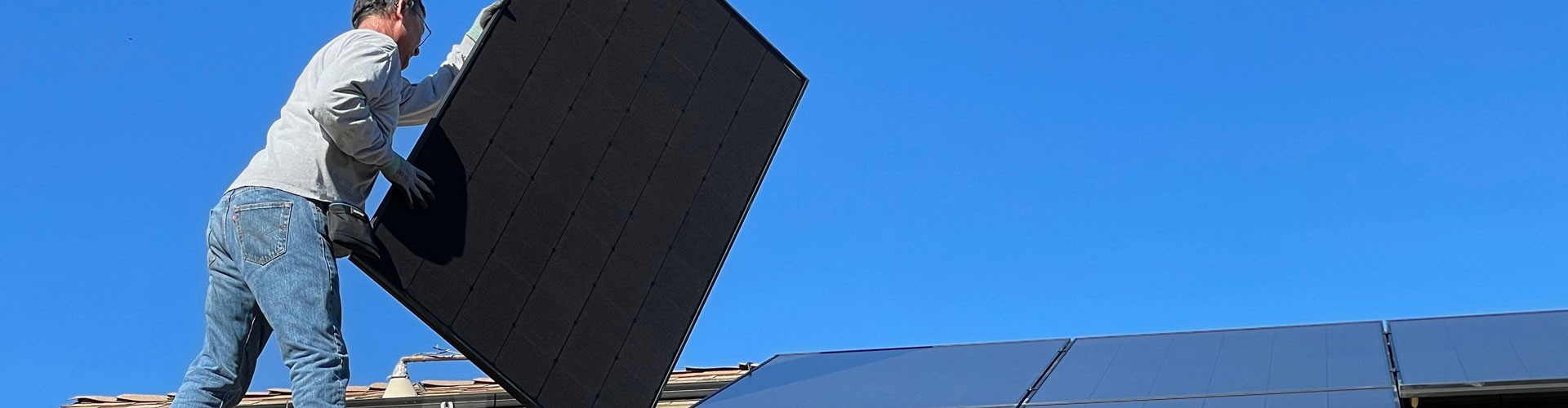 solar panels install roof