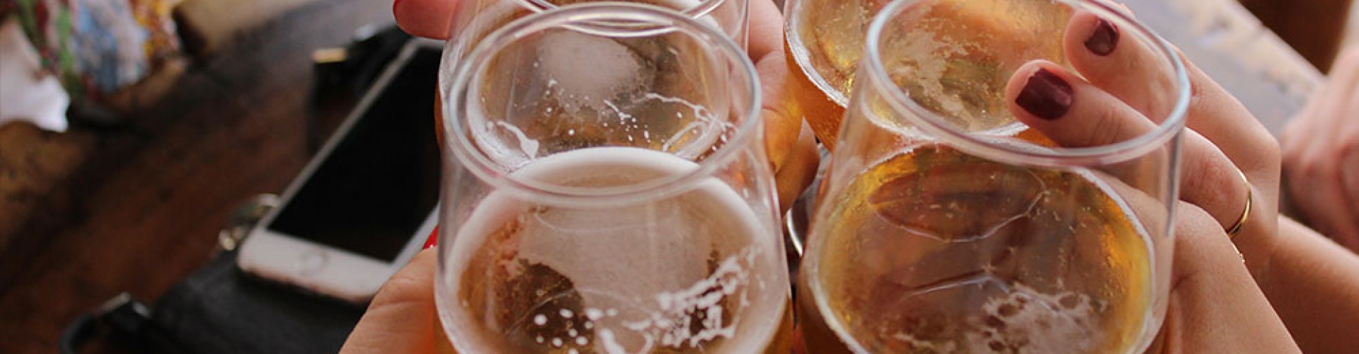 Beer clinking