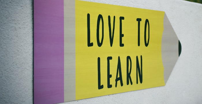 love to learn sign